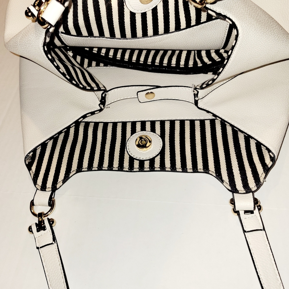 Large White Shoulder Bag - Picture 13 of 14
